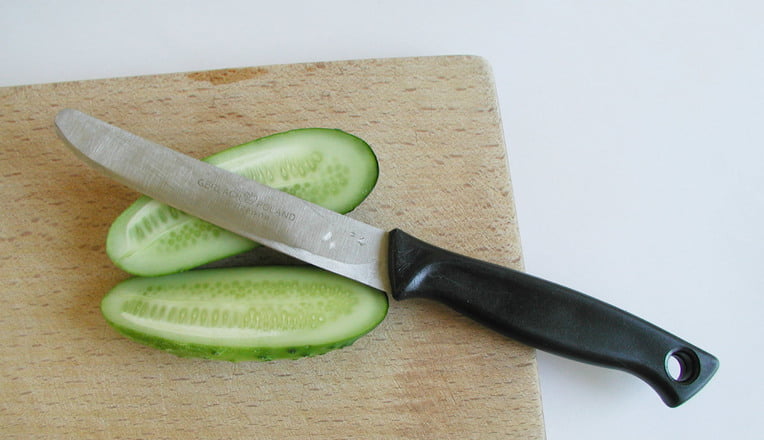 chopping cucumbers 1329963